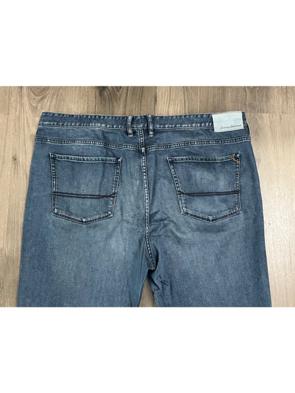 Tommy Bahama Jeans Men 42x30 Blue Authentic Fit Denim Straight Leg Relaxed Feel - Picture 9 of 15